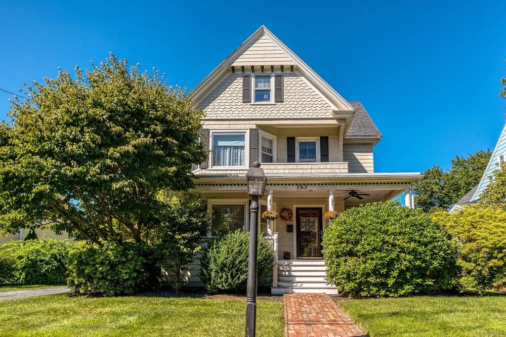 763 Webster St, Needham