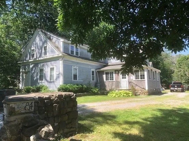 84 Booth Hill Rd, Scituate