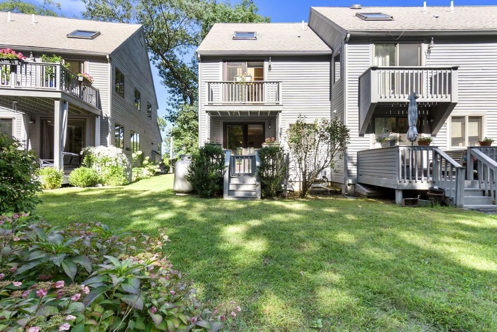 612 Essex Ave #5, Gloucester