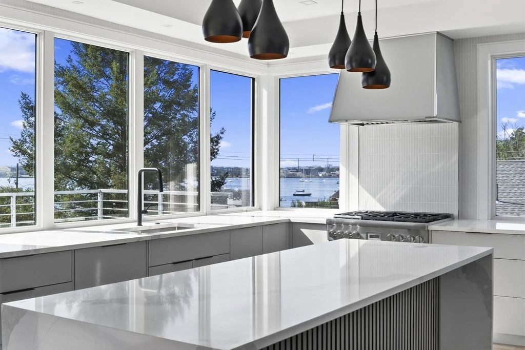 12 Johns Road, Marblehead