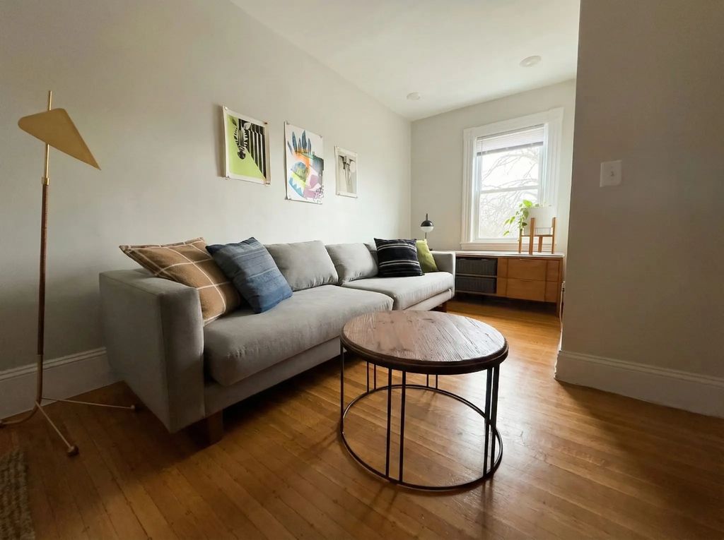 20 Fellsway W #2, Somerville