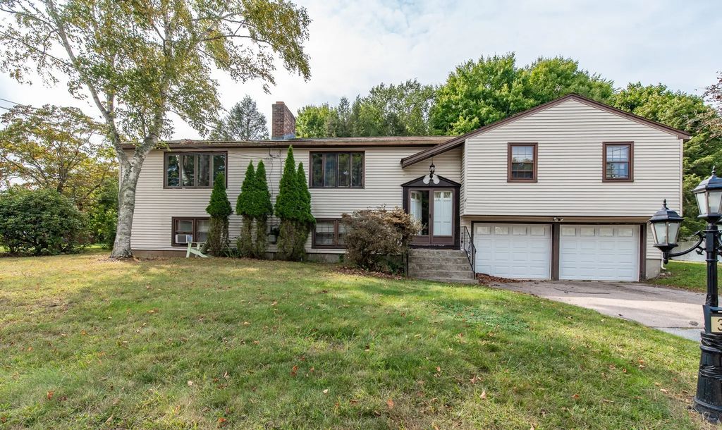 336 Mendon Road, North Attleboro