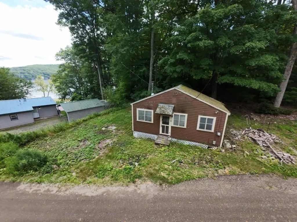 11 Chandler Rd, Holland
