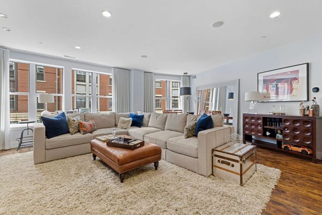 1280 Washington Street #202, Boston