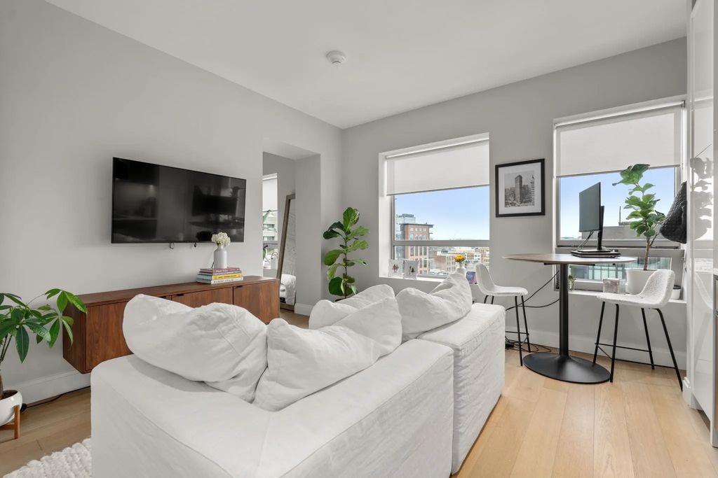 100 Shawmut Ave #908, Boston