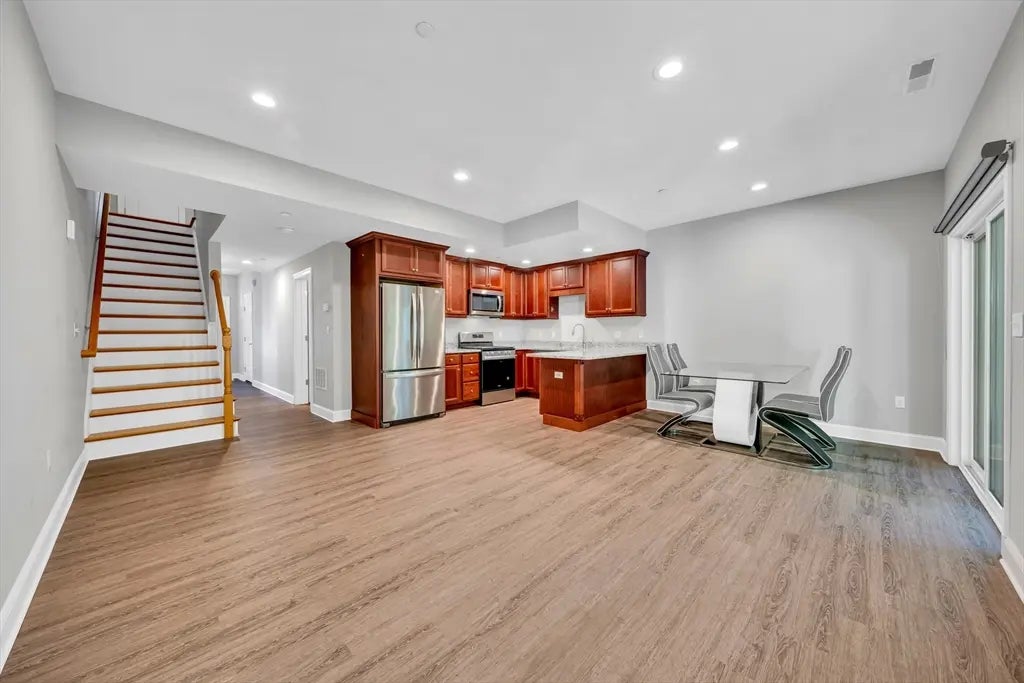 1455 Main St #8, Tewksbury