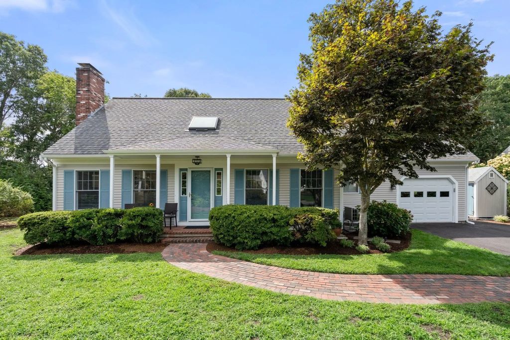 192 Winding Cove Rd, Barnstable