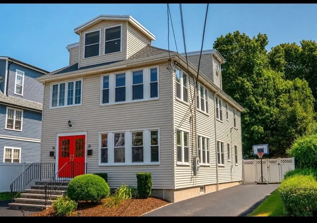 26-28 Quincy St #26, Watertown