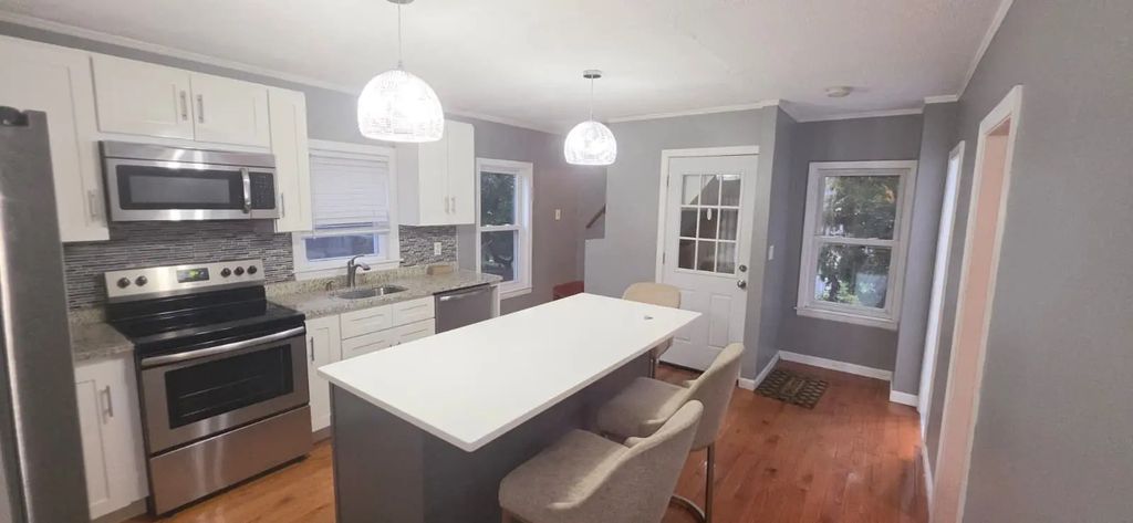 452 N Montello St #2, Brockton