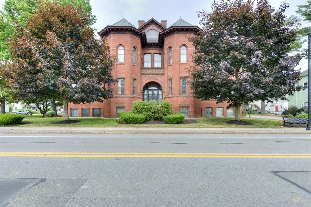 321 Plantation St #102, Worcester