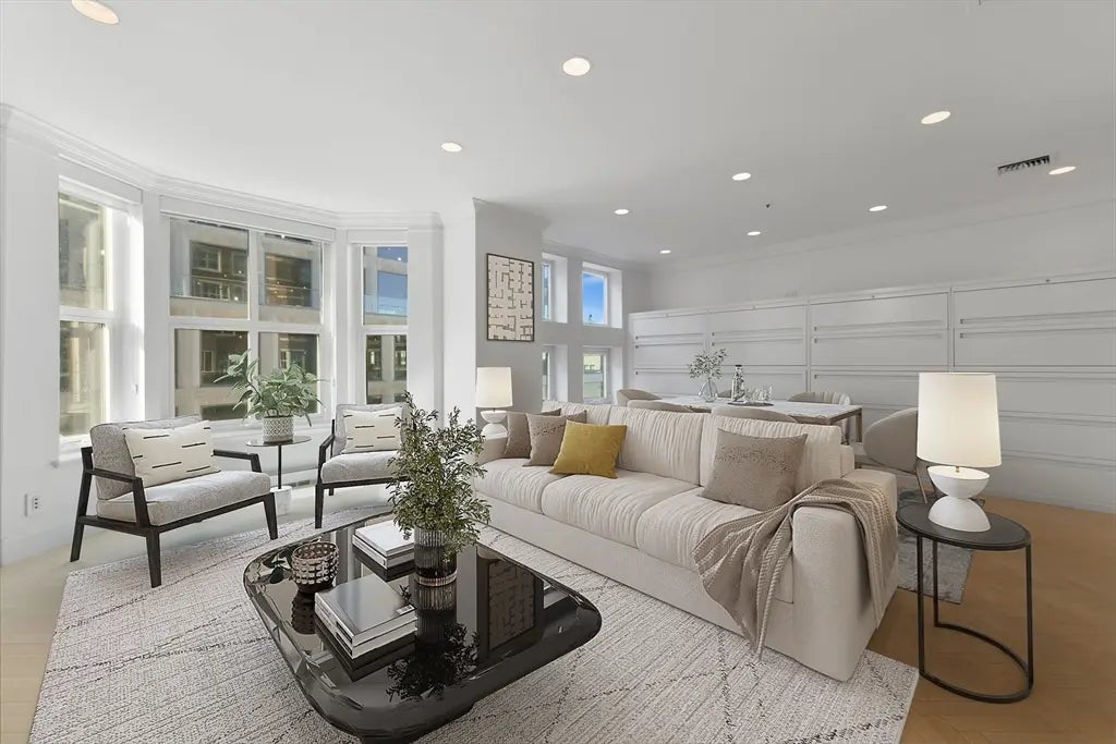 300 Boylston #714, Boston