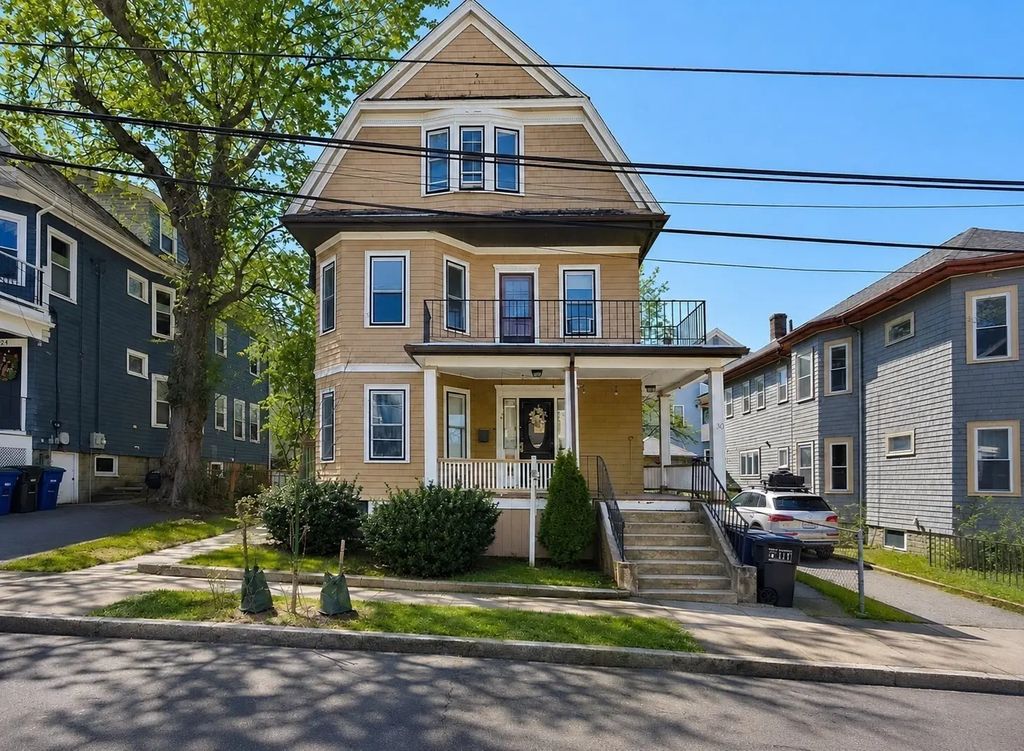 28 Sunset Rd #1, Somerville