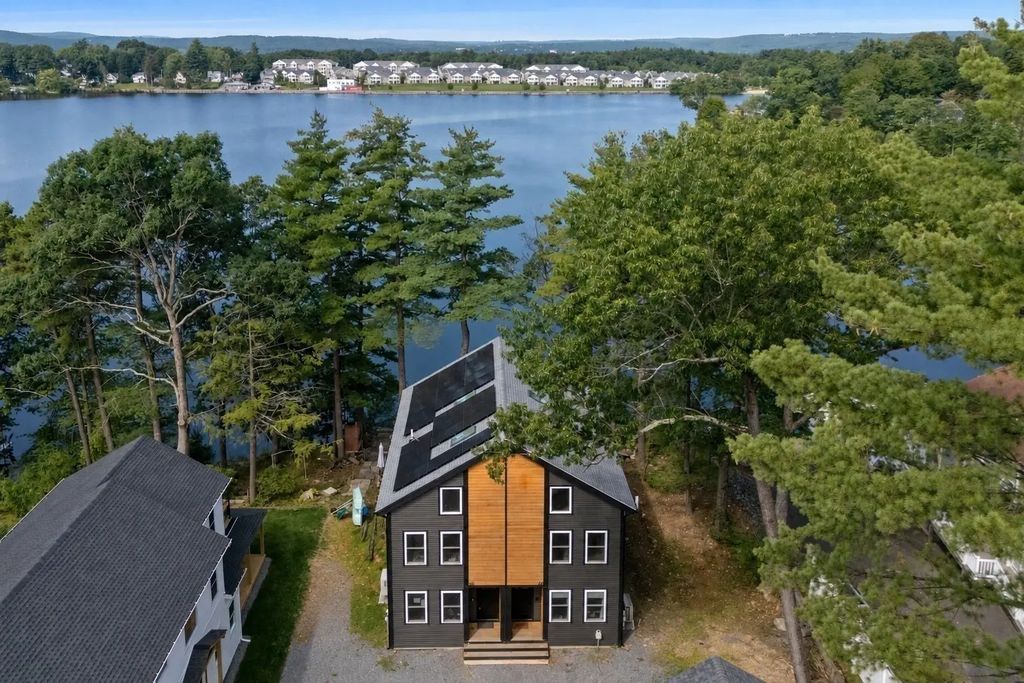 66 Laurel Lane #66, Lunenburg