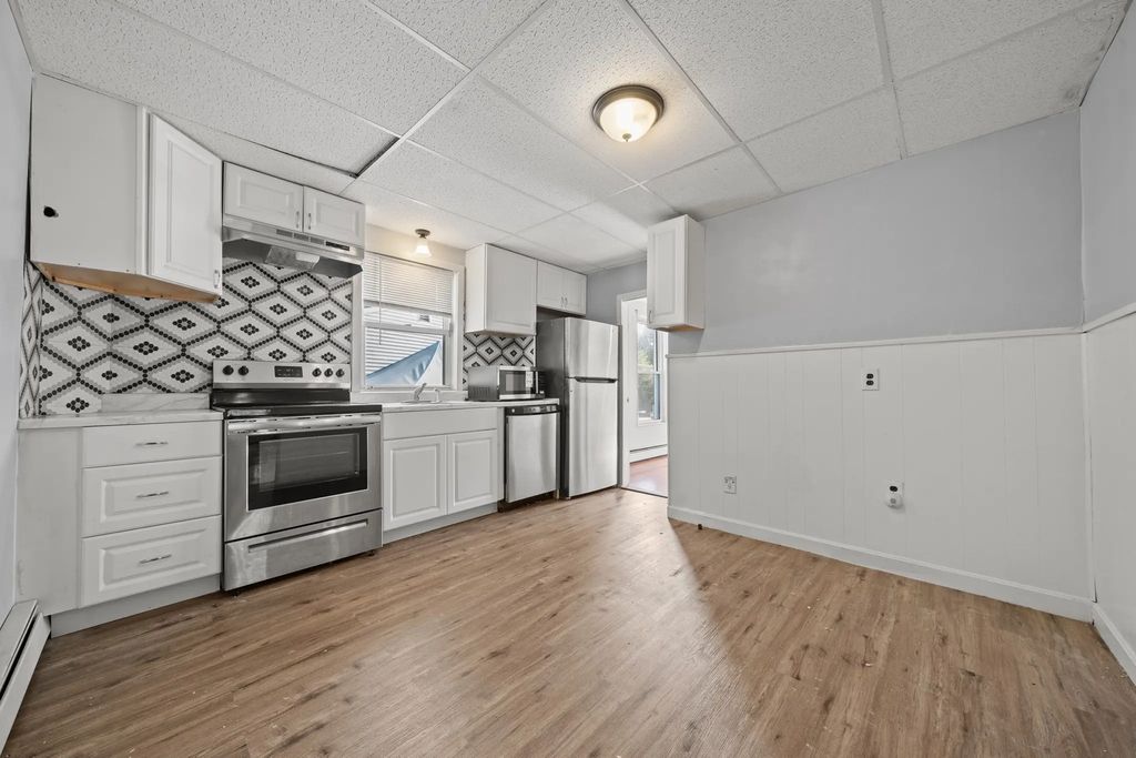 49 Saunders Rd #1, Lynn