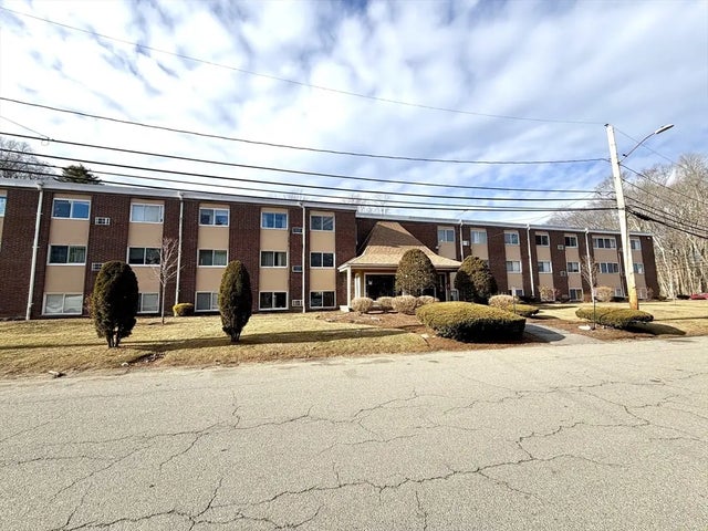 15 Willis St #4, Framingham