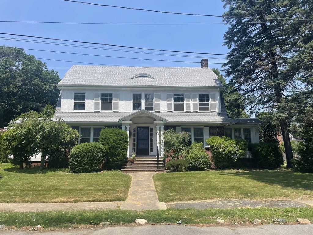 26 Lawrence Rd, Swampscott