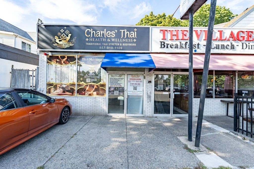 719 Washington St #1, Newton