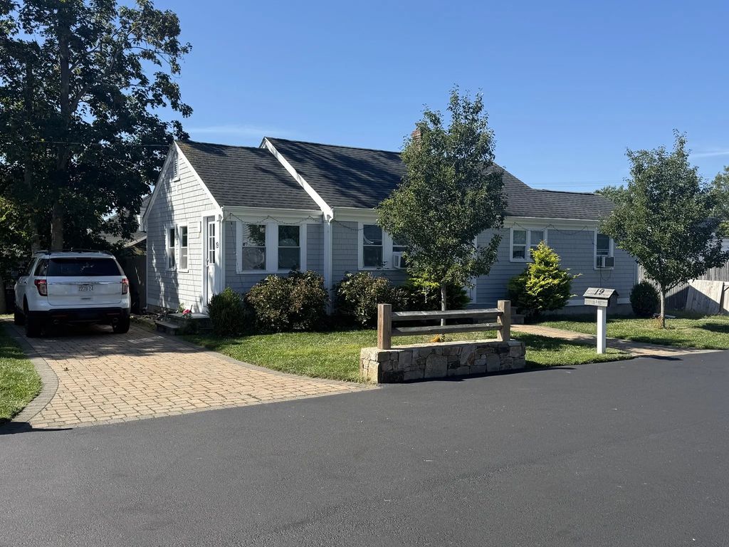 19 Spring St, Barnstable