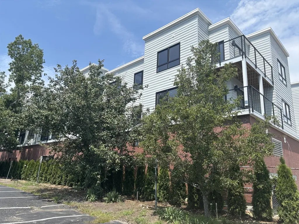 1391 Main Street #204, Walpole