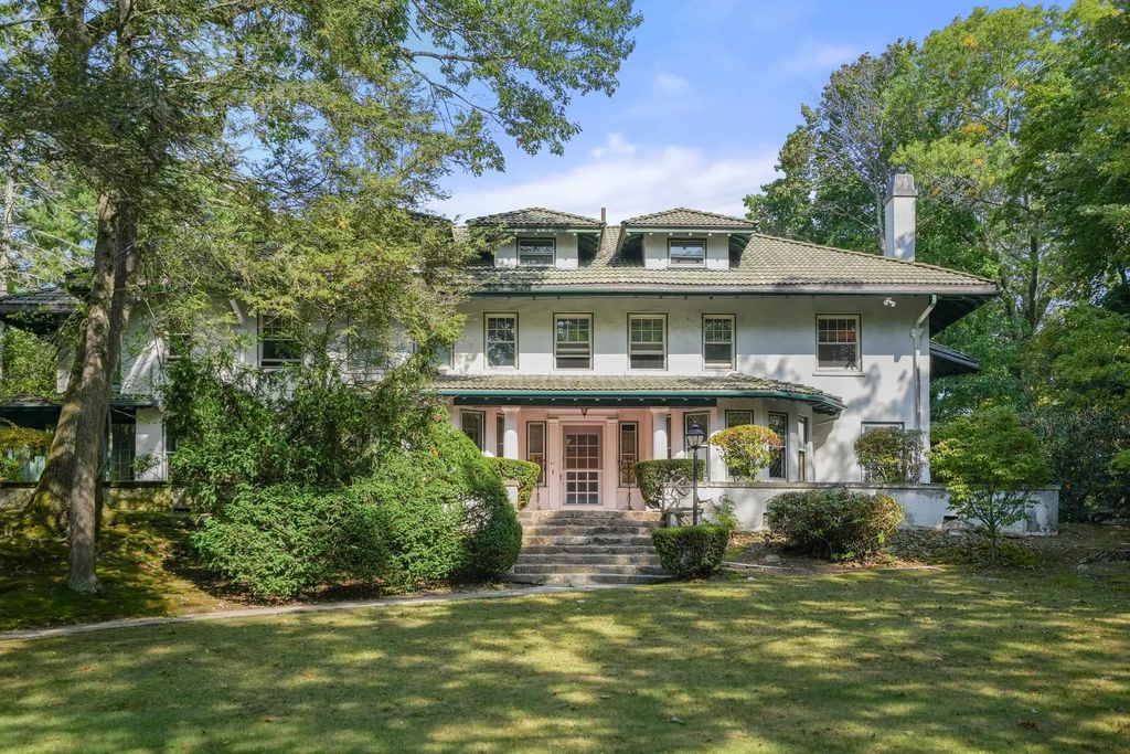 41 Montvale Rd, Newton