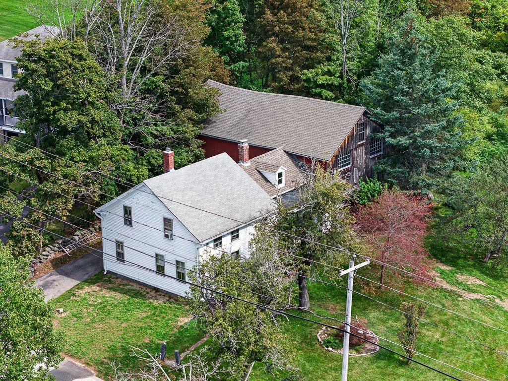 260 Pleasant St, Barre