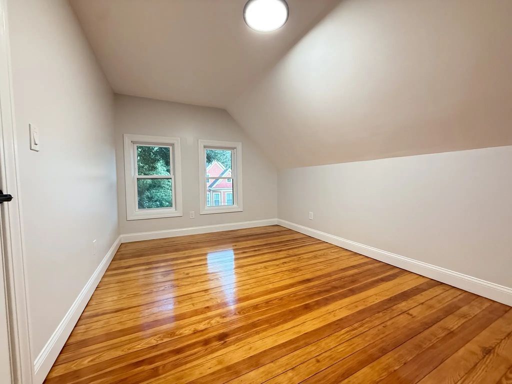 16 Willow Ave #3, Somerville
