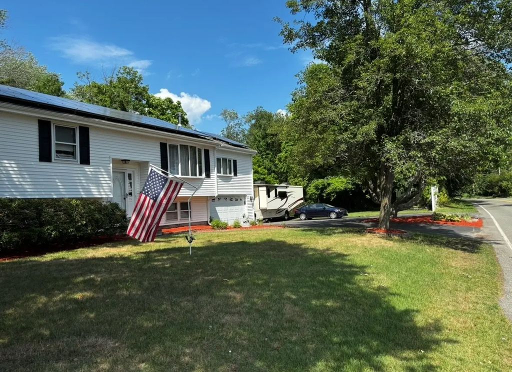 91 Hayward Ave, Brockton