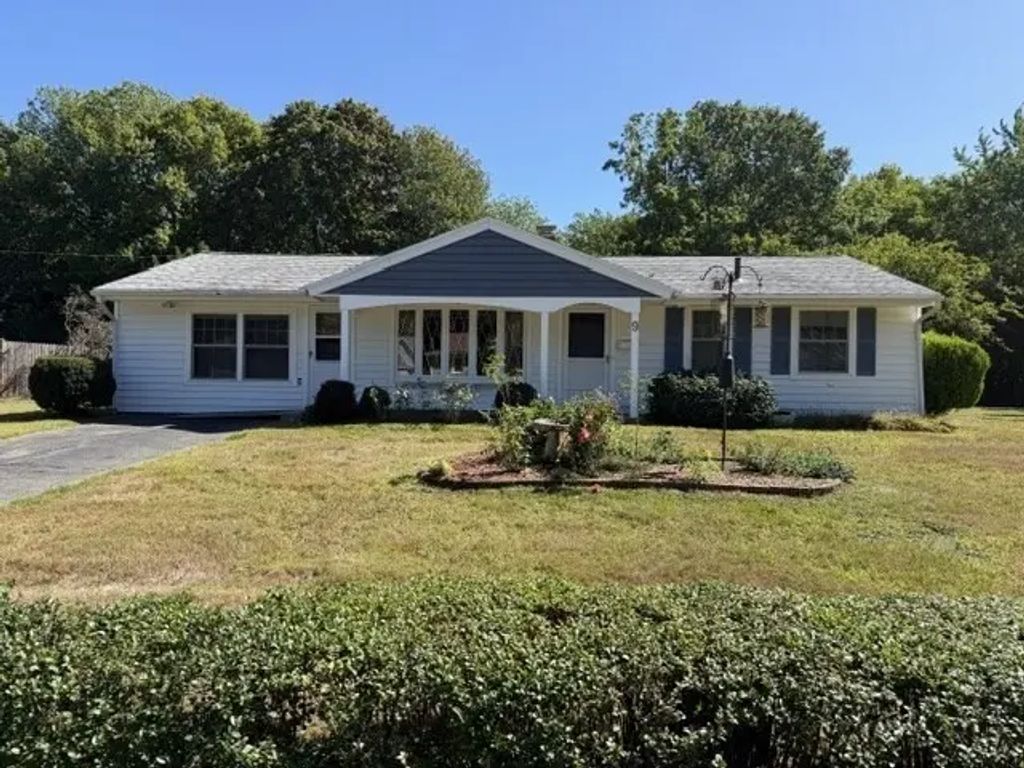 9 Colby Road, Danvers