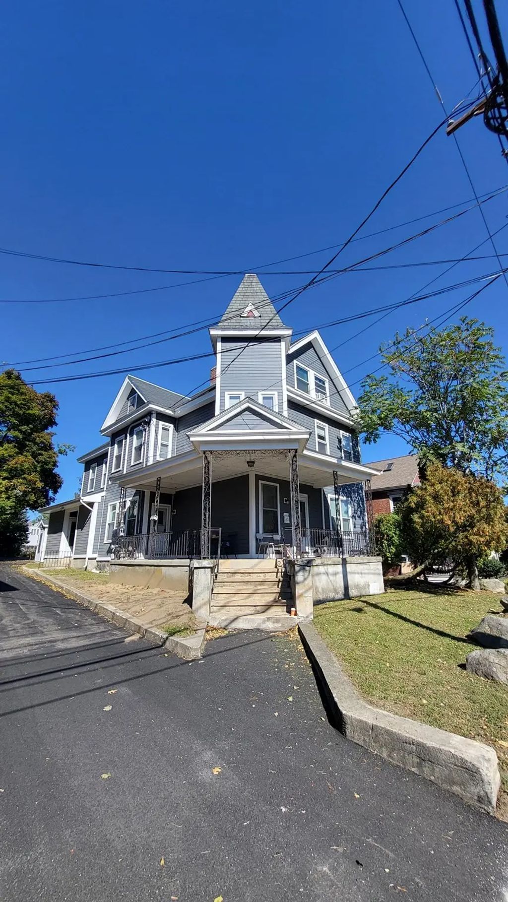 48 Riverside Street #2f, Lowell