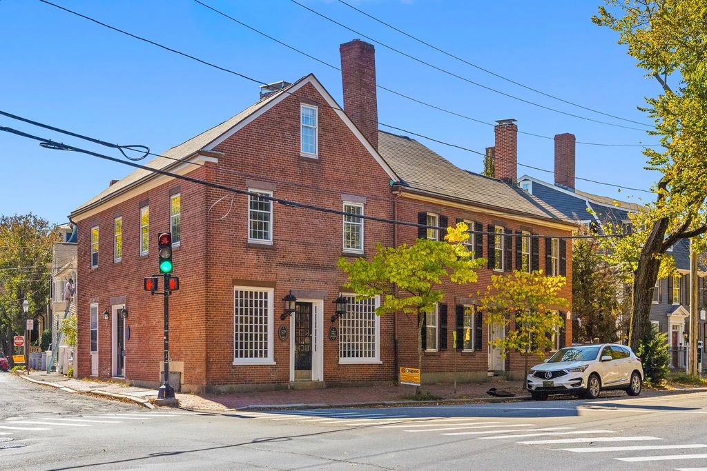 27 Flint #a, Salem