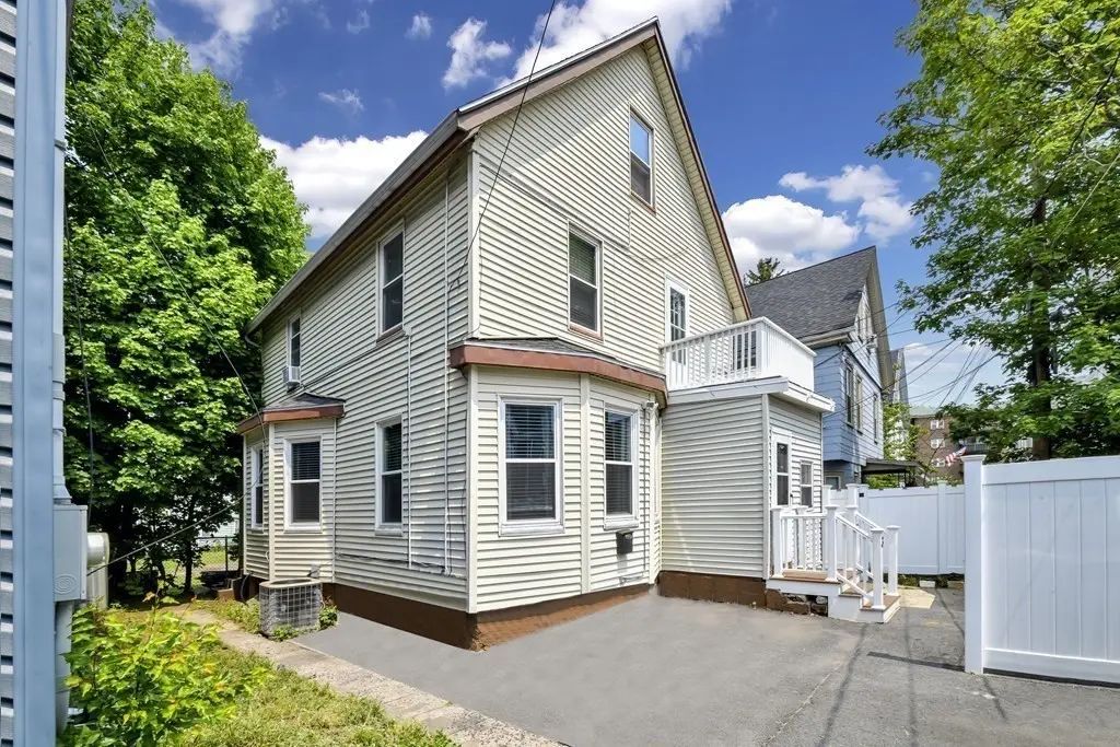 3 Loring Pl, Malden