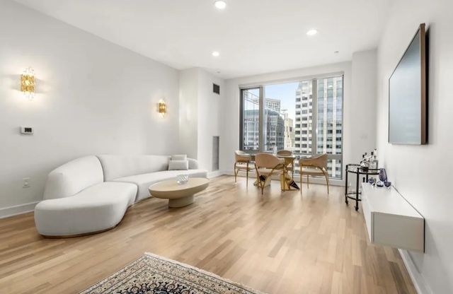 500 Atlantic Ave #ph21c, Boston