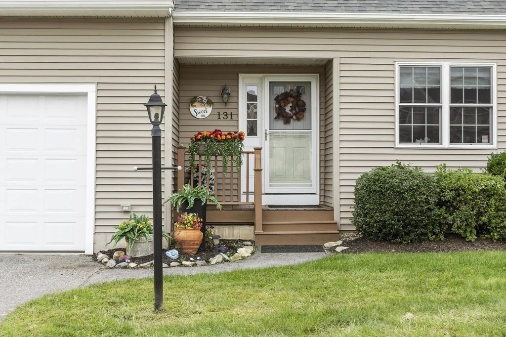 131 Ariel Circle #131, Sutton