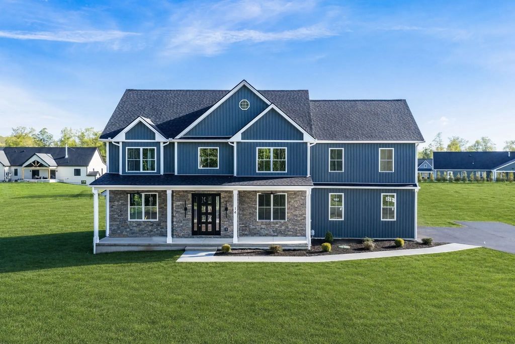 14 Balsam Hill Rd, Ludlow