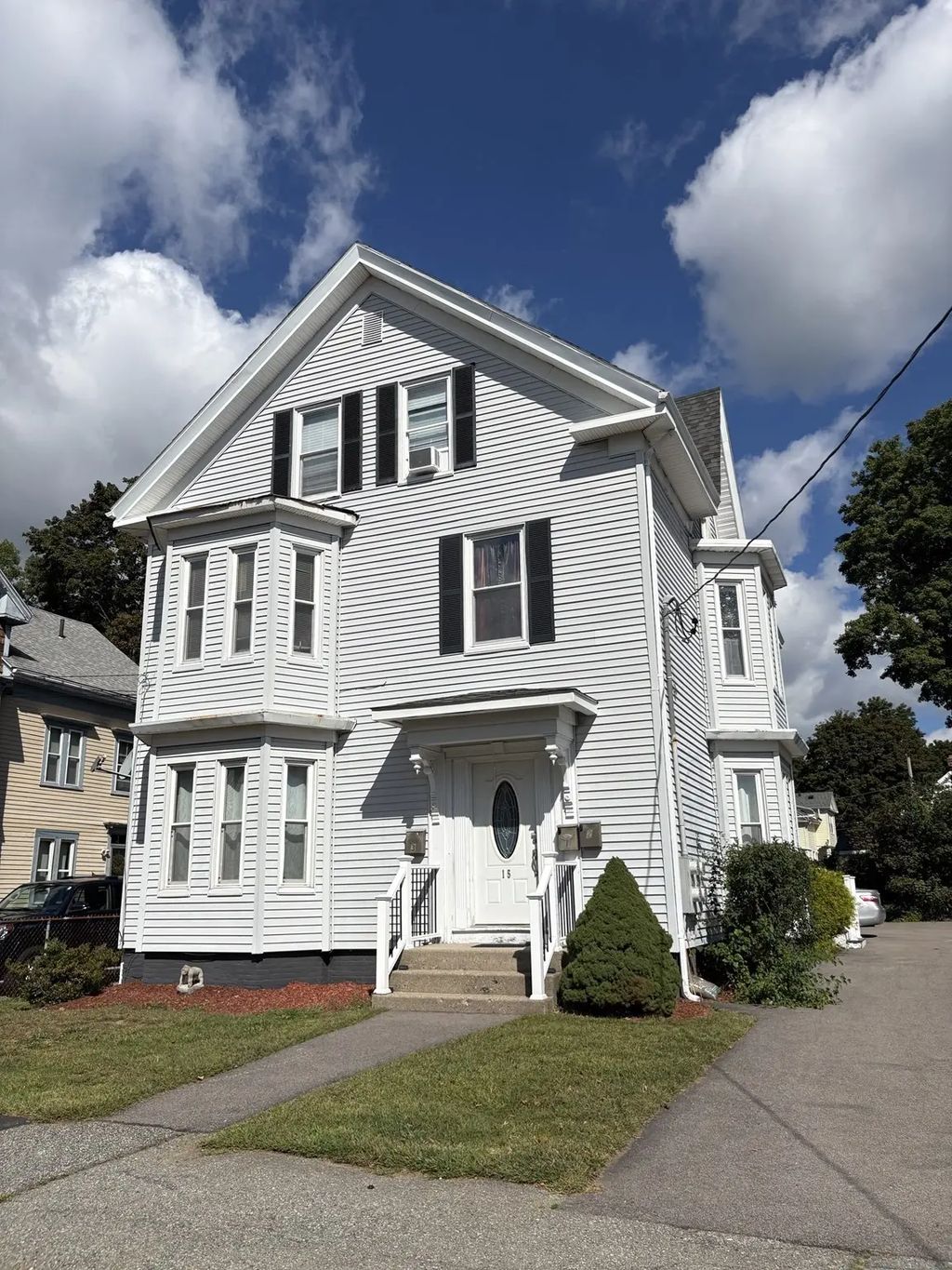15 Leonard Street, North Attleboro