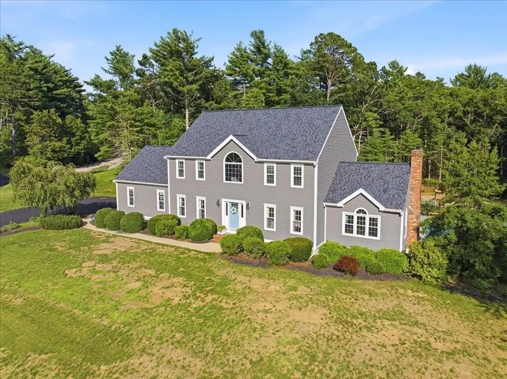 31 Pond View Dr, Kingston