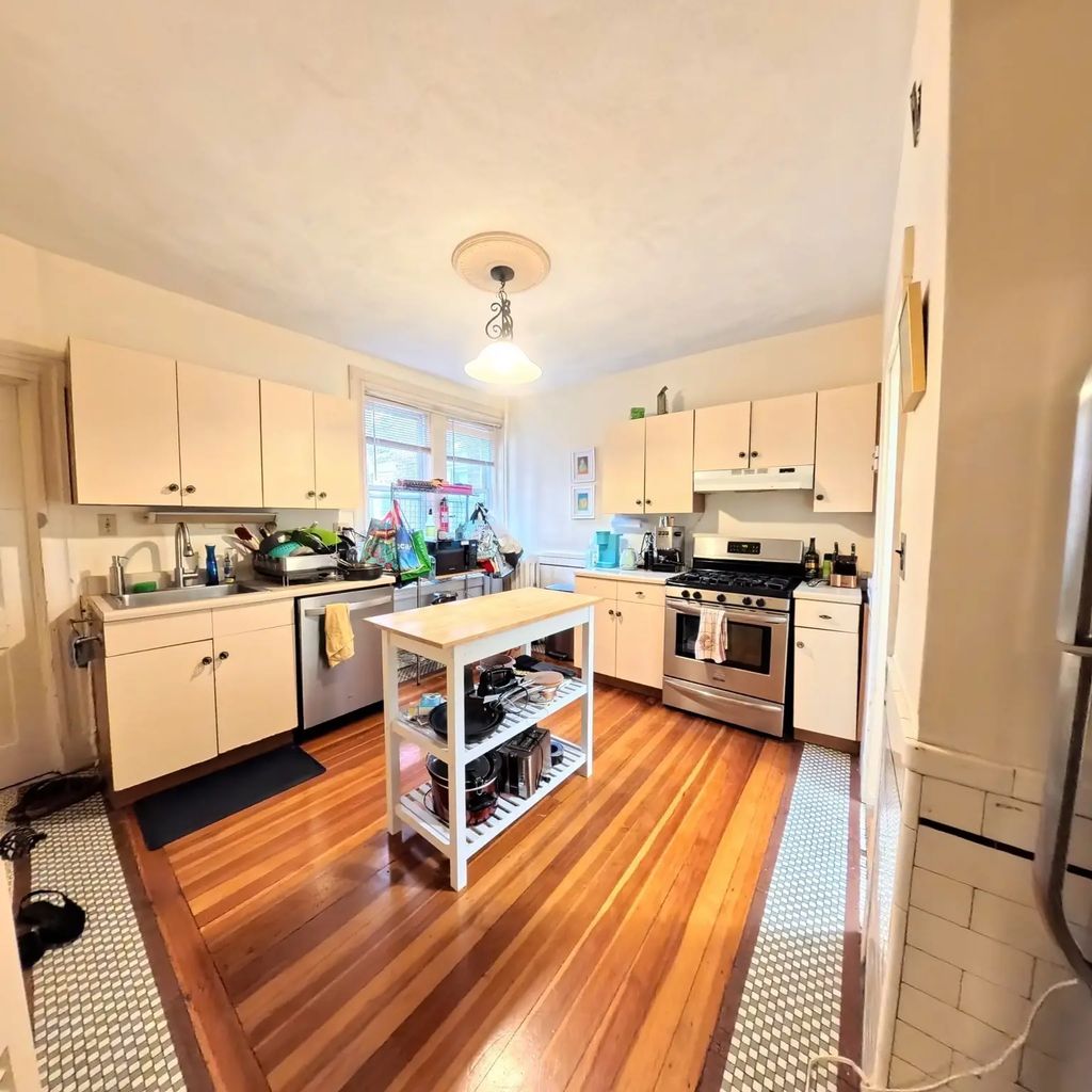 317 Saint Paul Street #1, Brookline