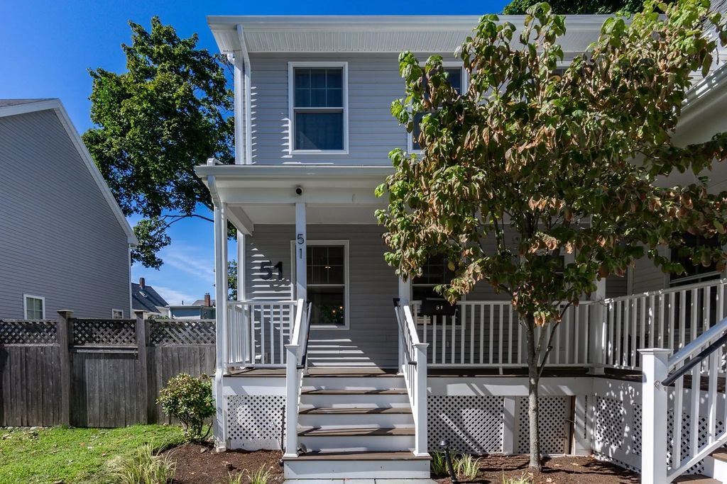 51 Phillips #51, Watertown