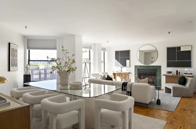 390 Commonwealth Ave #812, Boston