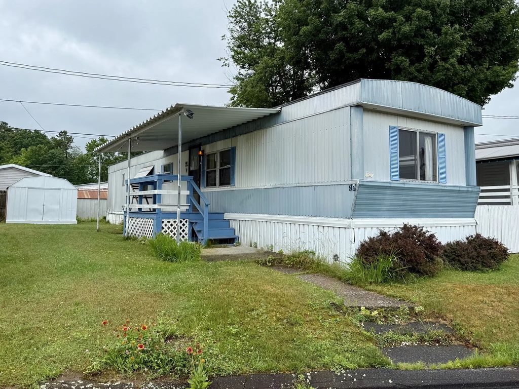 37 Klondike Ave, Westfield