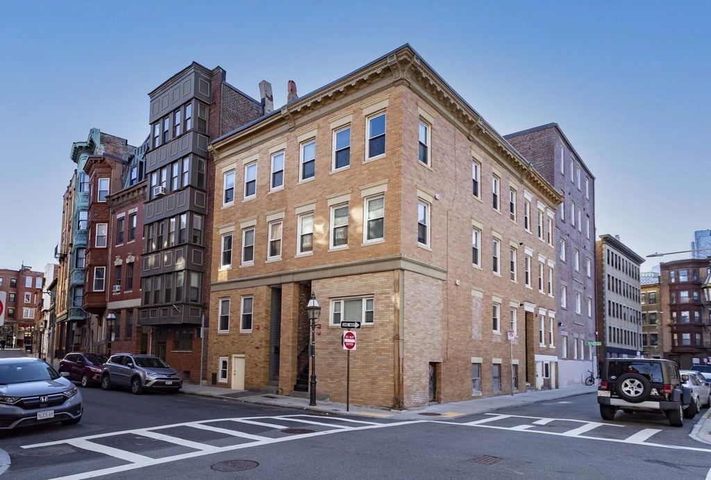 28-30 Cooper St #1, Boston