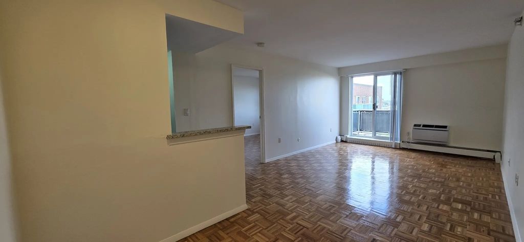 185 Freeman #935, Brookline