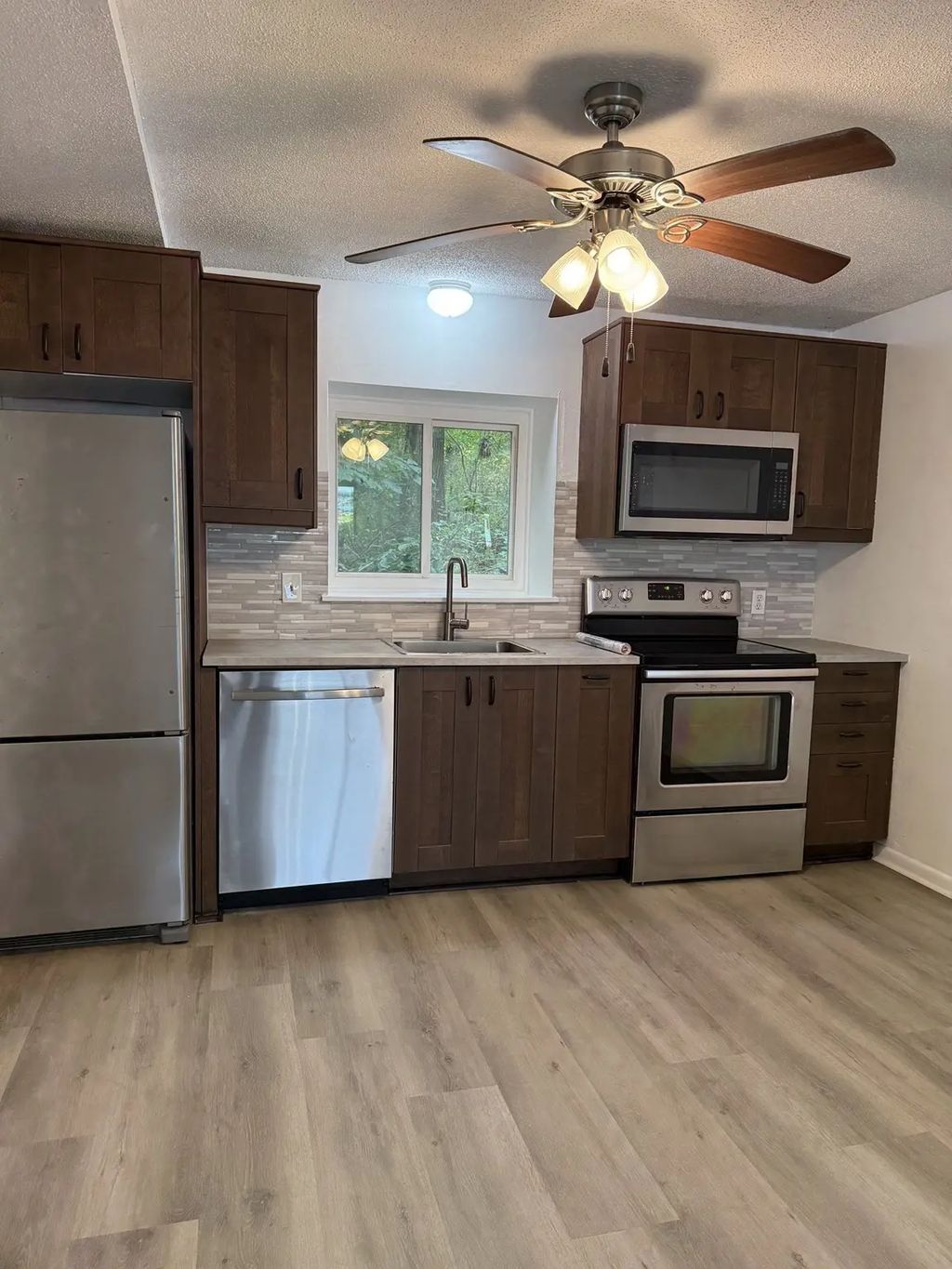 5455 N. Main St #8b, Fall River