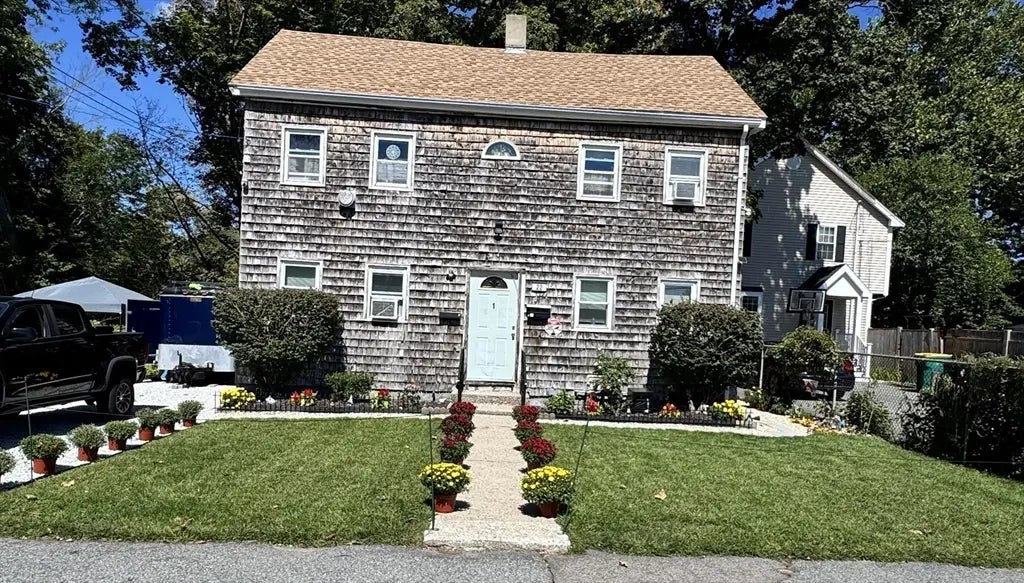 22 Commonwealth Ave #1, North Attleboro