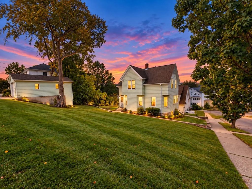 26 Merrill Rd, Worcester