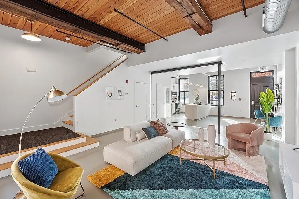 160 Water St #24, Williamstown