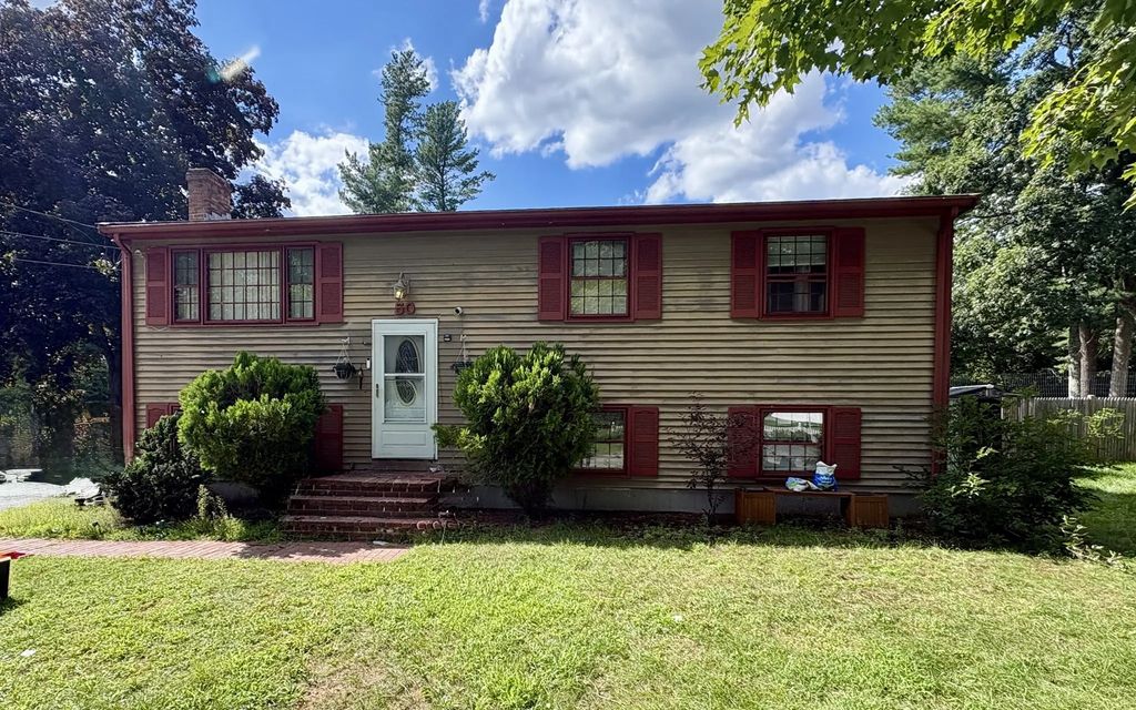 50 Alice Rd, Raynham