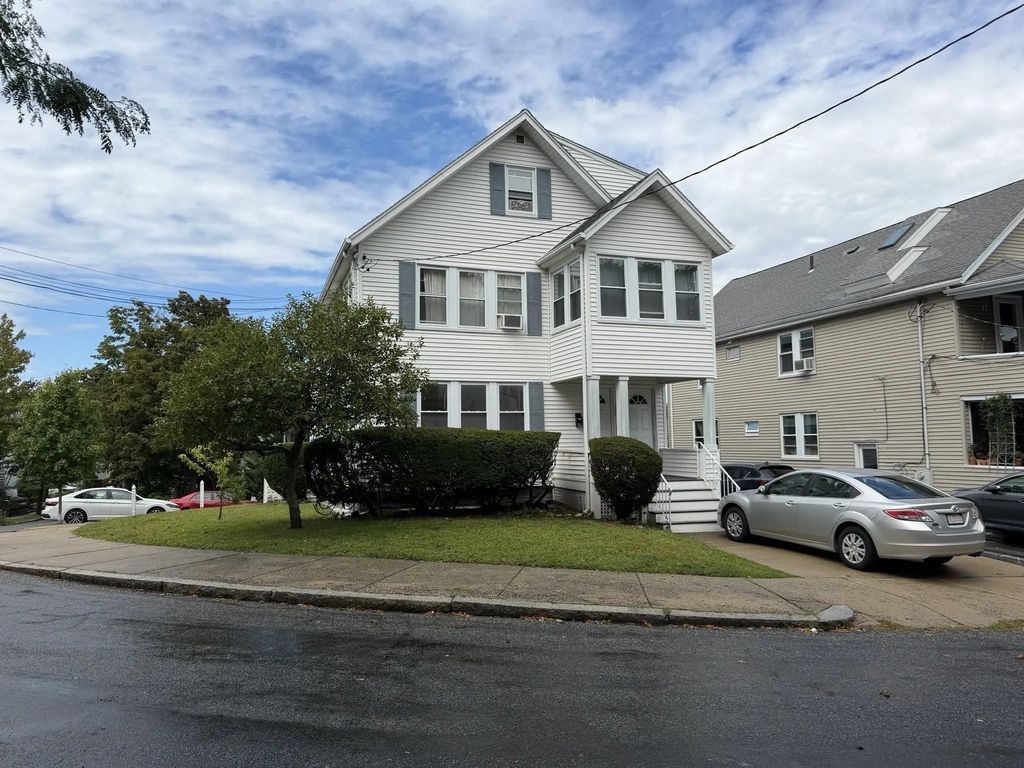 25 Moulton Rd #1, Arlington