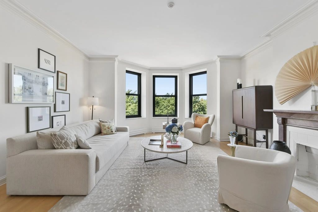 160 Commonwealth Avenue #414, Boston