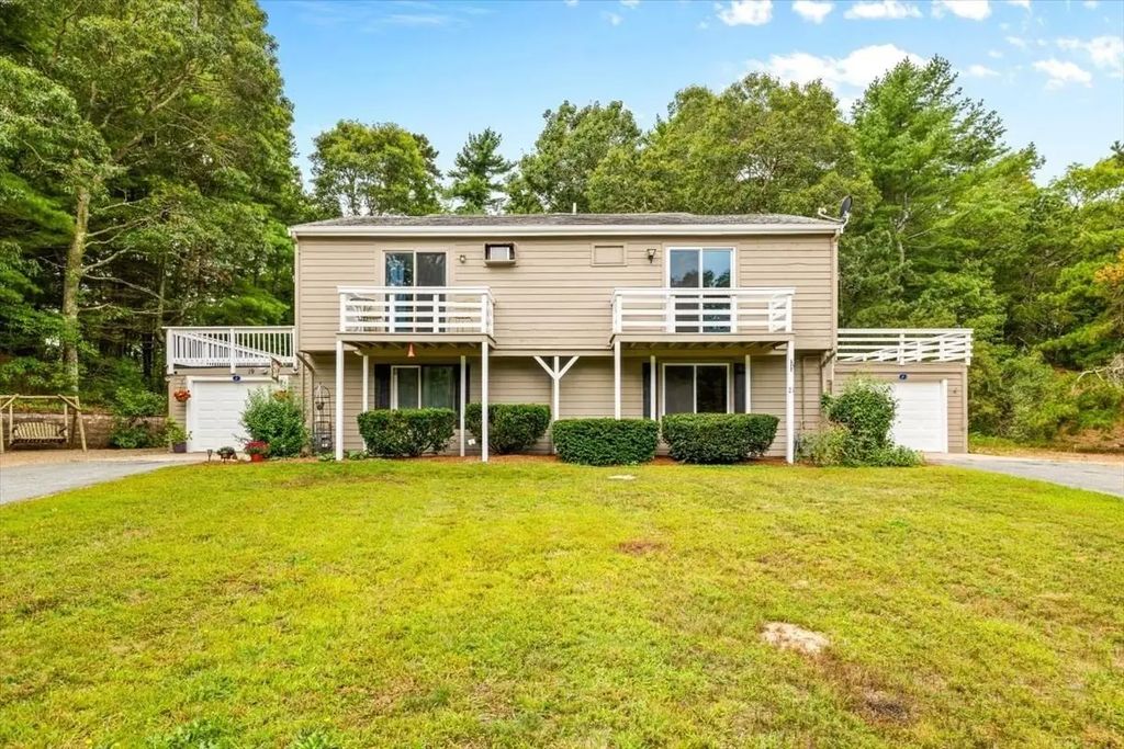21 Surrey Ln #21, Bourne